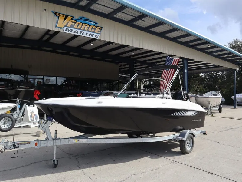 Slide: The Image of Bayliner Element E18 2026 - 2