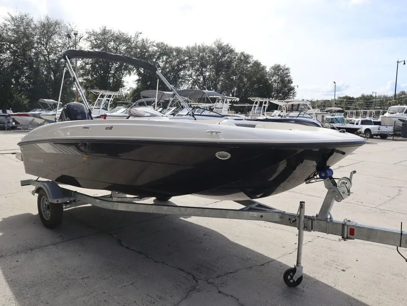 Slide: The Image of Bayliner Element E18 2026 - 4