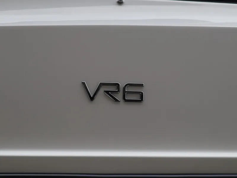 Slide: The Image of Bayliner VR6 Outboard 2026 - 10