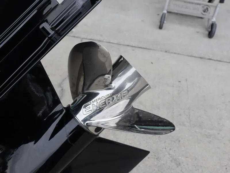 Slide: The Image of Bayliner VR6 Outboard 2026 - 12