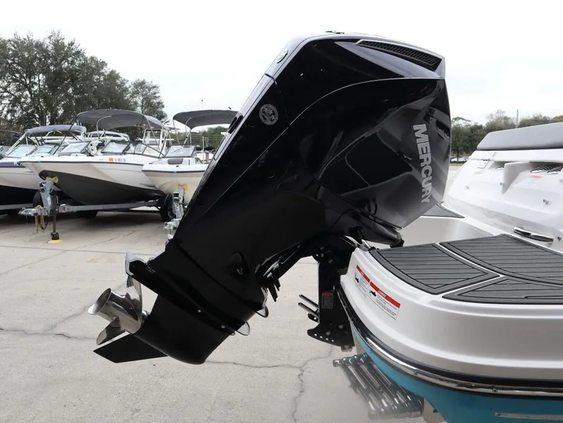 Slide: The Image of Bayliner VR6 Outboard 2026 - 8