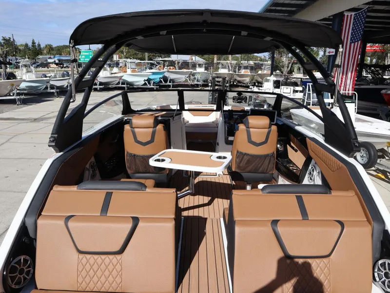 Slide: The Image of Yamaha 222SE 2026 - 15