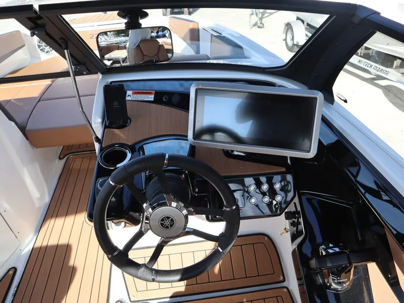 Slide: The Image of Yamaha 222SE 2026 - 20