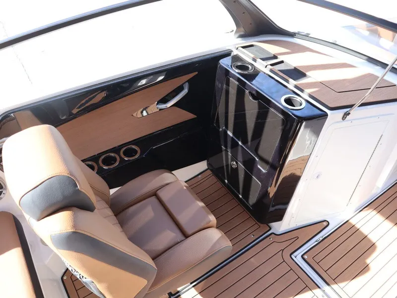 Slide: The Image of Yamaha 222SE 2026 - 22