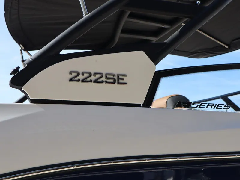 Slide: The Image of Yamaha 222SE 2026 - 8