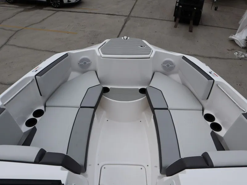 Slide: The Image of Yamaha AR220 2026 - 24