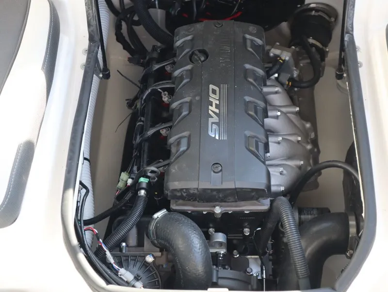 Slide: The Image of Yamaha 195S 2026 - 25