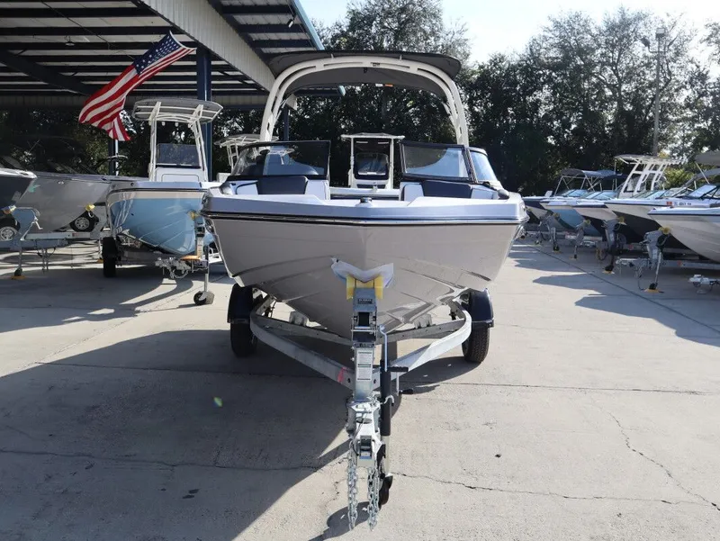 Slide: The Image of Yamaha 195S 2026 - 5