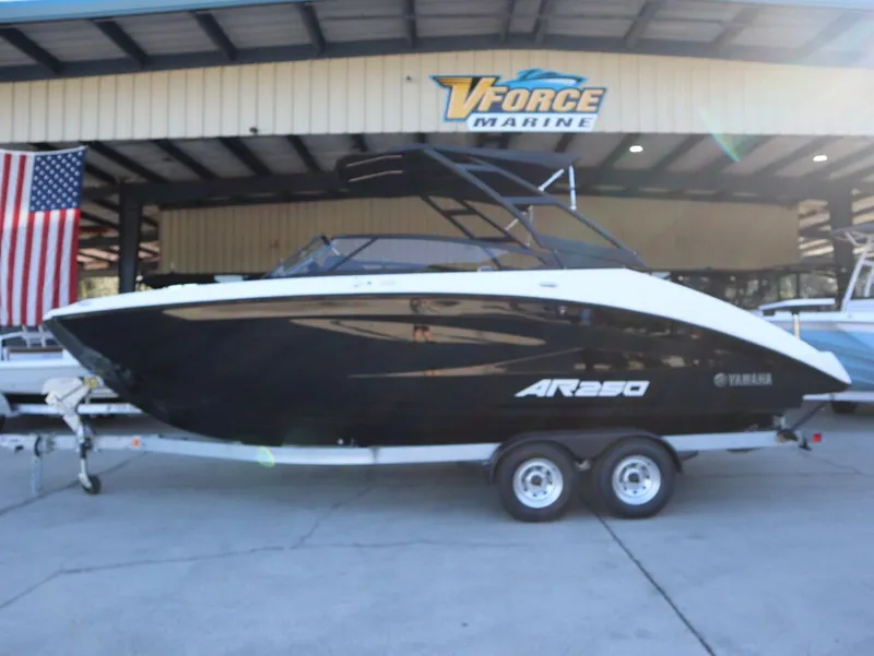 The Image of Yamaha AR250 2026 - 1