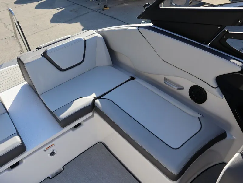 Slide: The Image of Yamaha AR250 2026 - 17