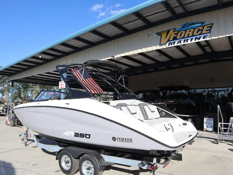 Slide: The Image of Yamaha AR250 2026 - 6