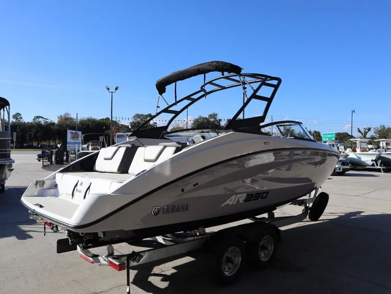 Slide: The Image of Yamaha AR250 2026 - 8