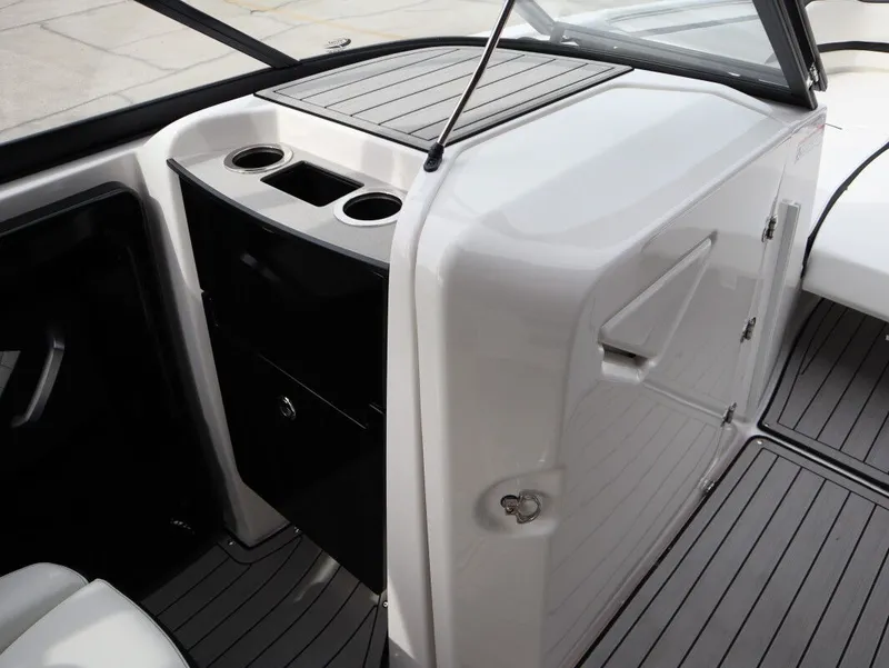 Slide: The Image of Yamaha 252S 2026 - 10