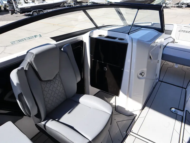 Slide: The Image of Yamaha 255XE 2026 - 6