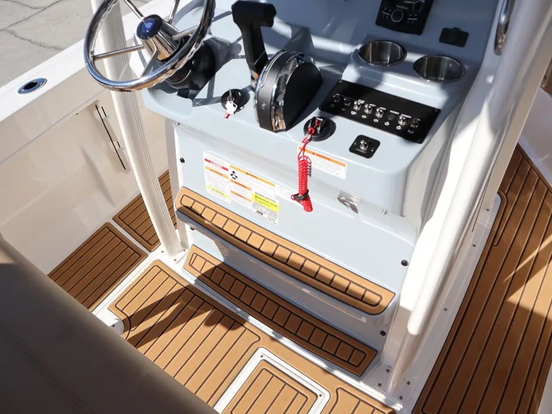 Slide: The Image of Bayliner TROPHY CC20 2026 - 20