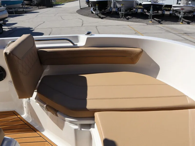 Slide: The Image of Bayliner TROPHY CC20 2026 - 25