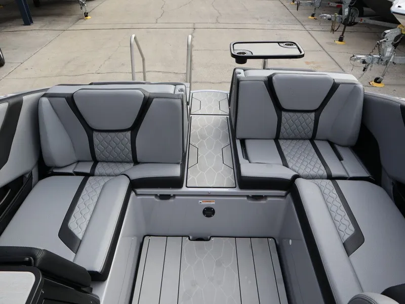 Slide: The Image of Yamaha 255XD 2026 - 17