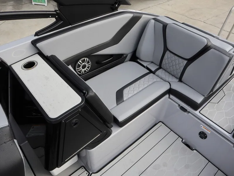 Slide: The Image of Yamaha 255XD 2026 - 21