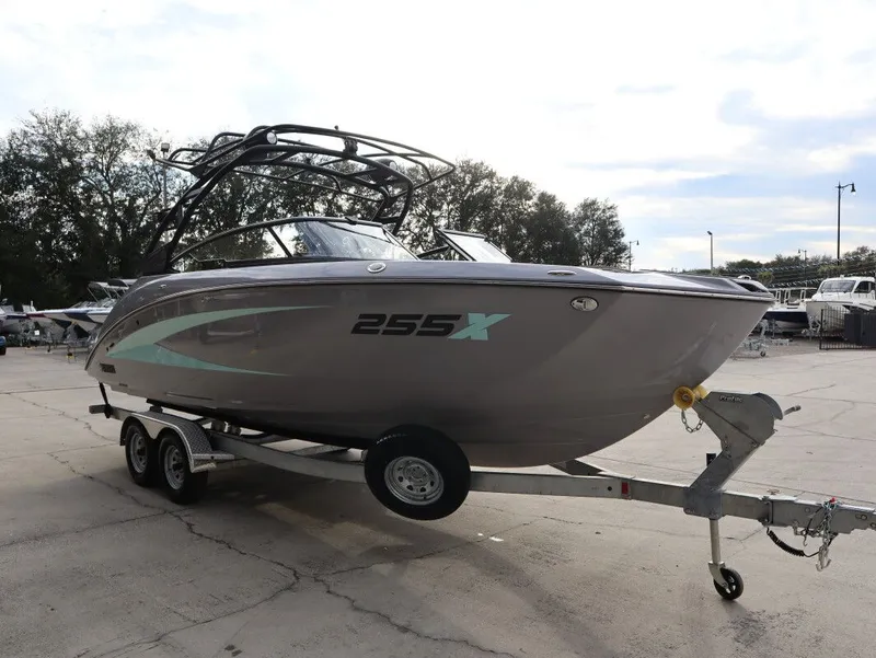 Slide: The Image of Yamaha 255XD 2026 - 3