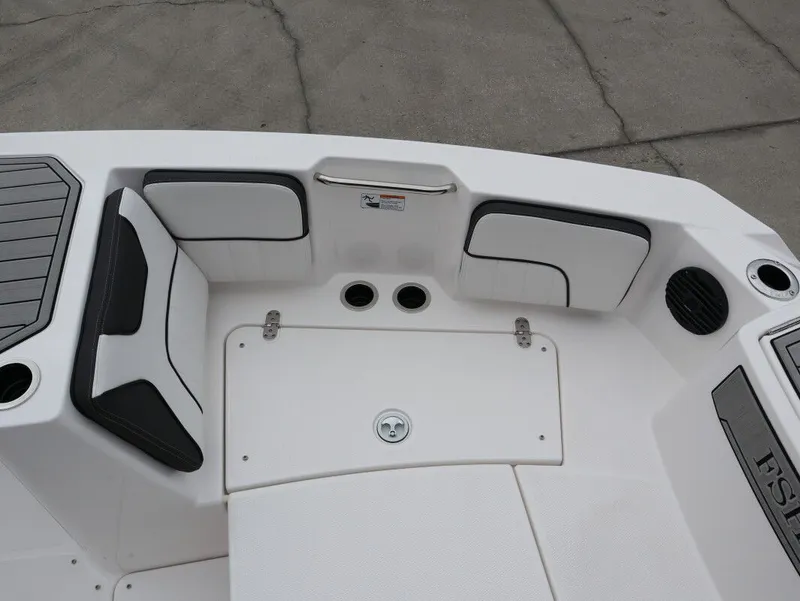 Slide: The Image of Yamaha 222 FSH Sport E 2026 - 18