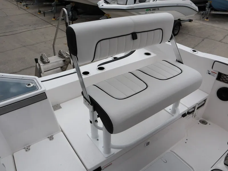 Slide: The Image of Yamaha 222 FSH Sport E 2026 - 24