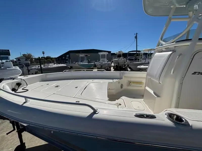 Slide: The Image of Skeeter SX2550 Family 2025 - 11