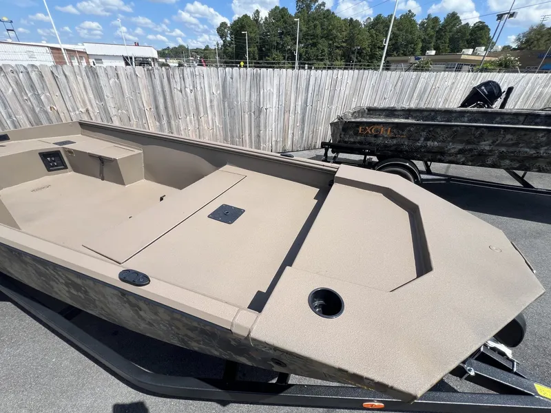 Slide: The Image of Thor Lake Hammer 1754 TOHATSU 60 2025 - 4