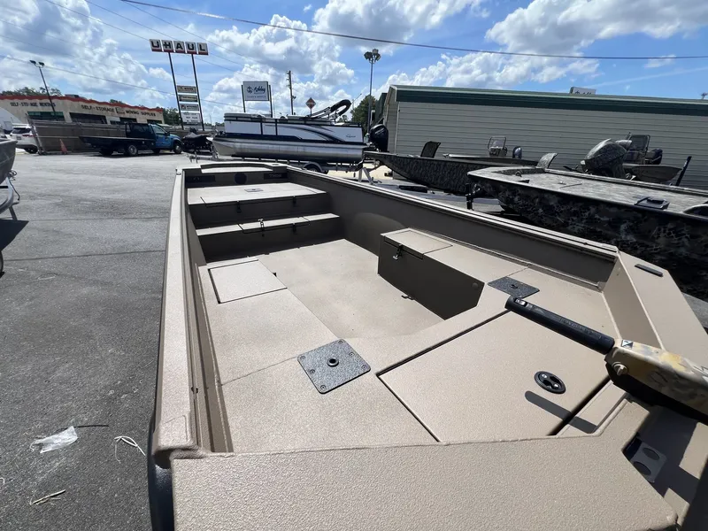 Slide: The Image of Thor Lake Hammer 1754 TOHATSU 60 2025 - 7