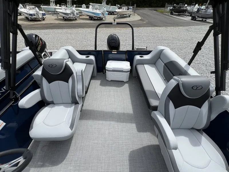 Slide: The Image of Veranda Vista View Series 20RC 2025 - 9