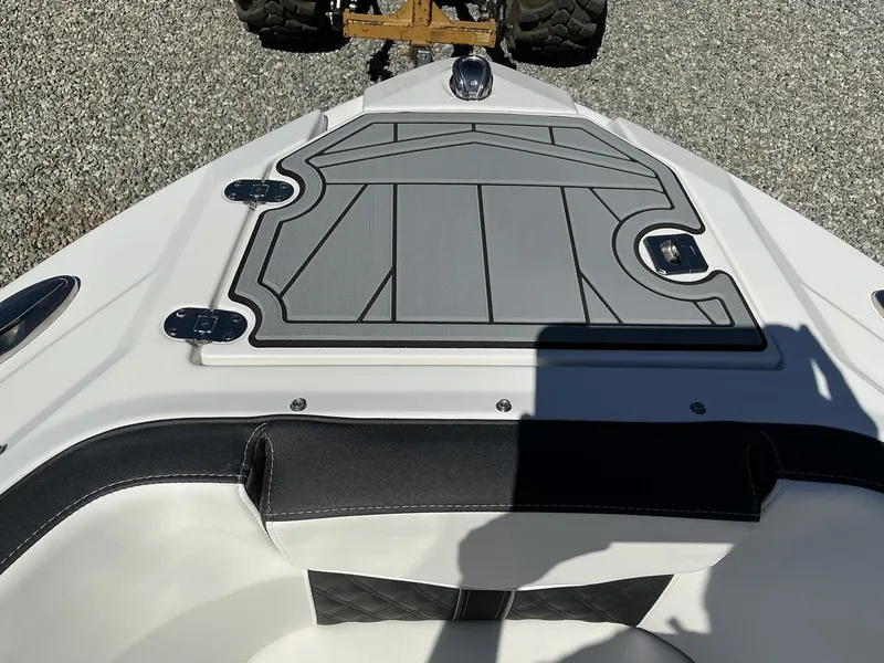 Slide: The Image of Monterey 238SS Super Sport 2025 - 13