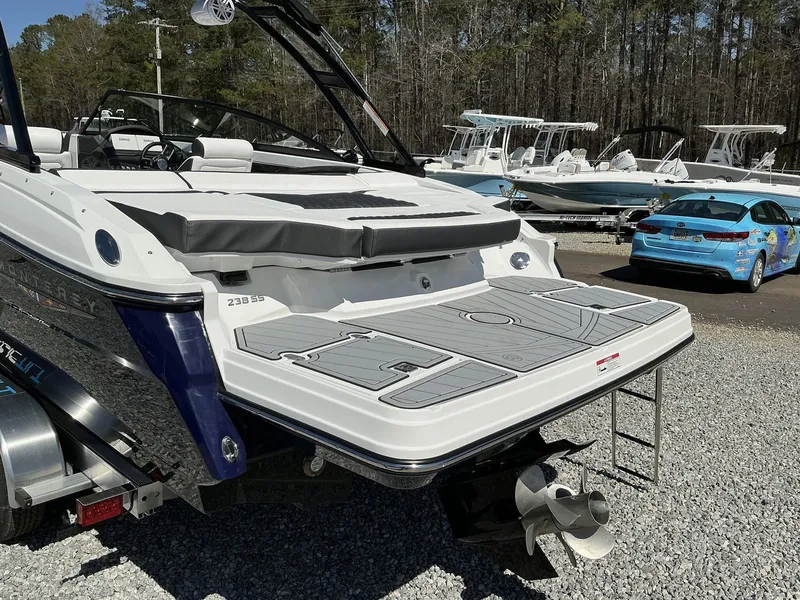 Slide: The Image of Monterey 238SS Super Sport 2025 - 5