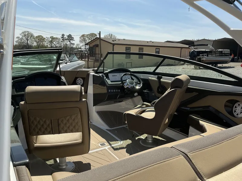 Slide: The Image of Monterey 218SS Super Sport 2025 - 13