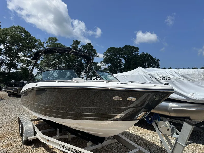 Slide: The Image of Monterey 215SS Super Sport 2025 - 4