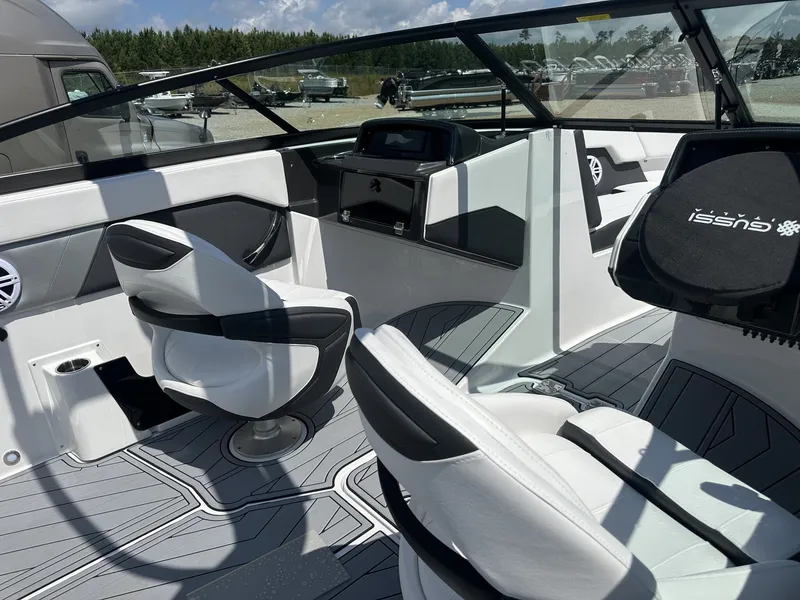 Slide: The Image of Monterey M-22 2025 - 10