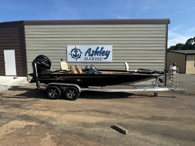 The Image of Xpress H20C Crappie 2026 - 1