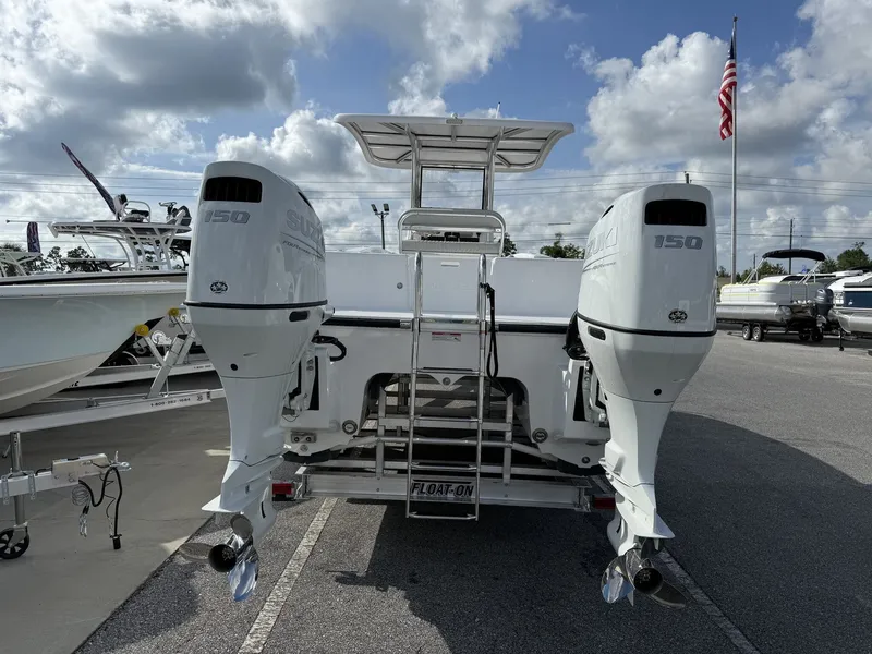 Slide: The Image of Twin Vee 260 STX CC 2026 - 3