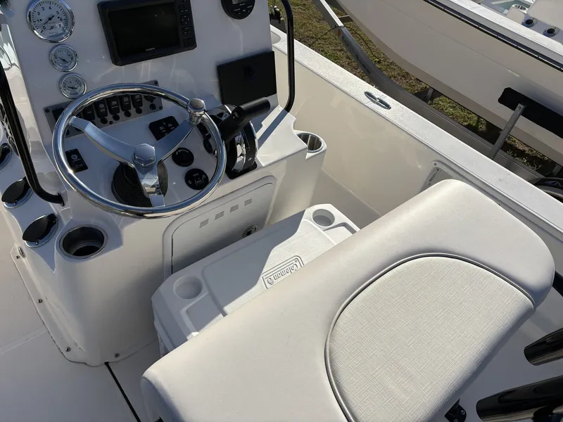 Slide: The Image of Sea Born FX FX21 2024 - 15