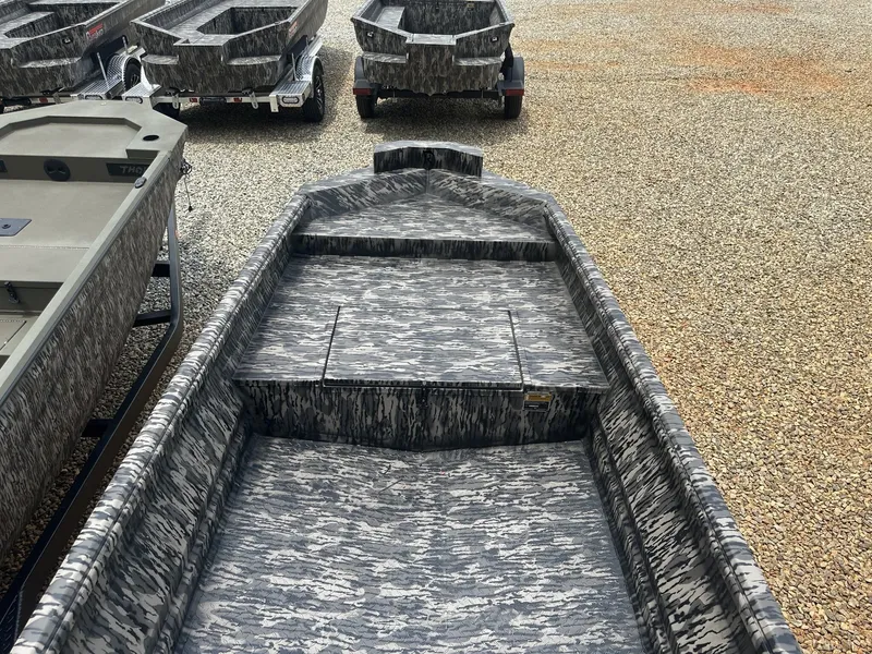 Slide: The Image of Reaper Boats 553 STEP TRANSOM 2025 - 7