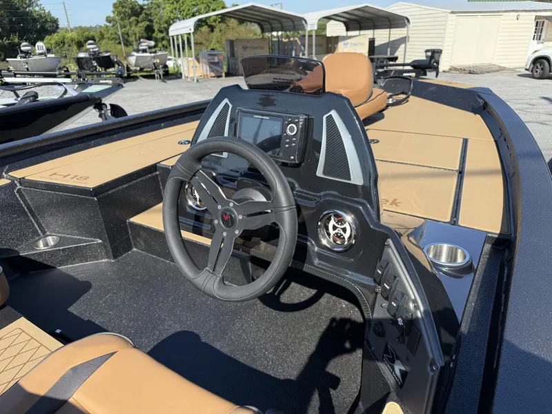 Slide: The Image of Xpress H18 Bass 2026 - 7