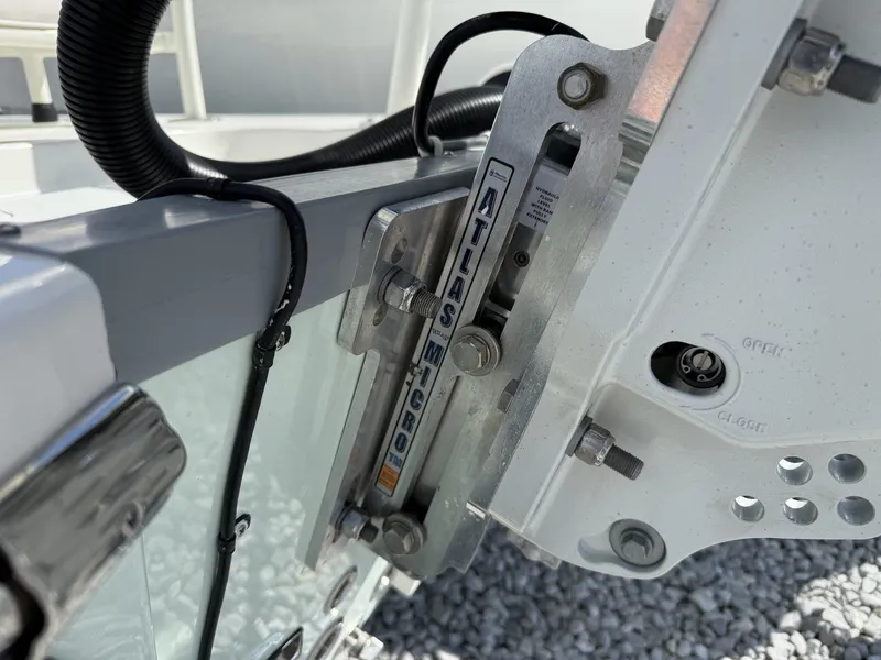 Slide: The Image of Spyder FX17 Flicker 2026 - 6