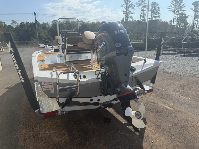 Slide: The Image of Xpress Hyper-Lift Bay Series SEADECK-MK TERROVA SPOTLOCK 2026 - 7