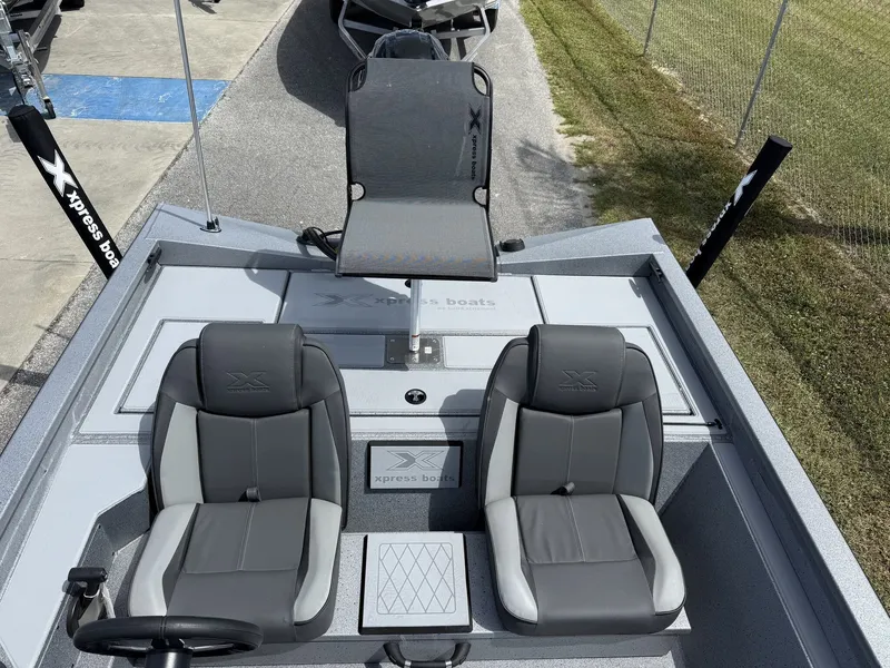 Slide: The Image of Xpress Hyper-Lift Crappie Series 2026 - 6