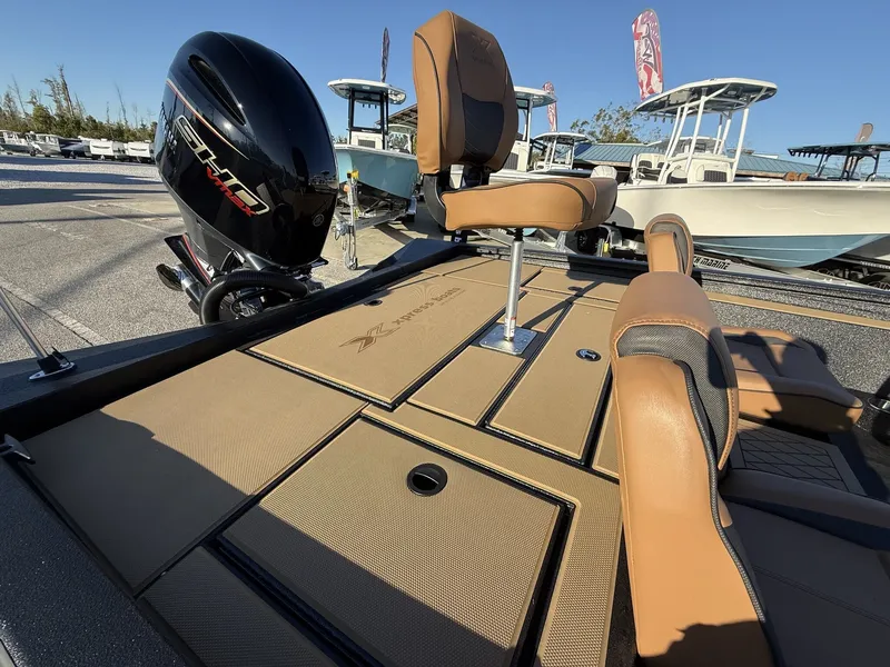 Slide: The Image of Xpress Hyper-Lift Bass Series H20 2026 - 8