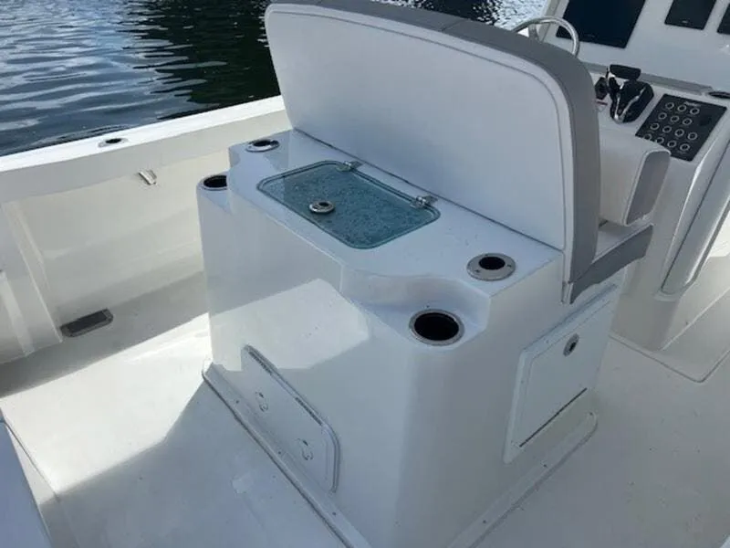 Slide: The Image of Parker Marine 2400 2025 - 12