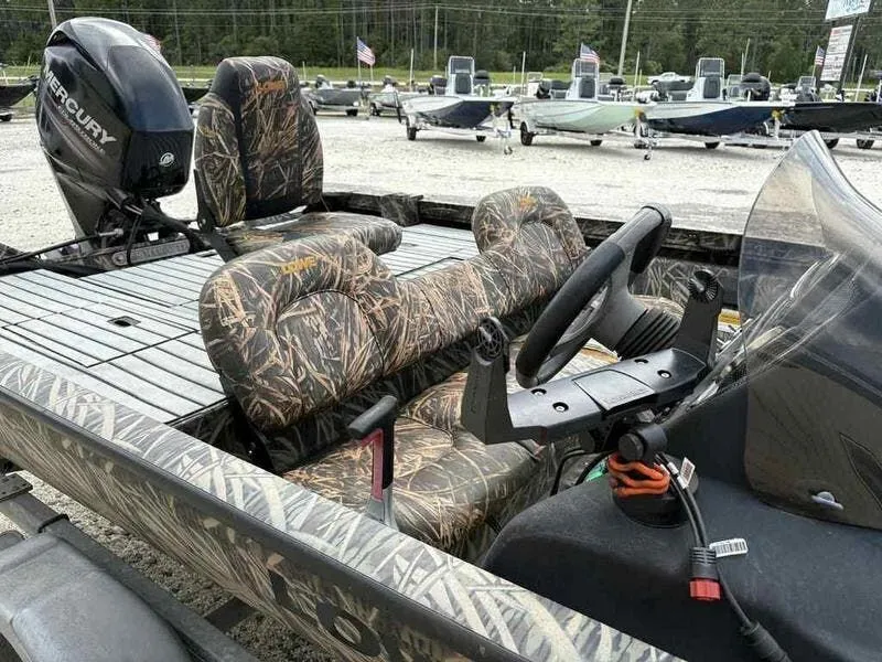 Slide: The Image of Lowe Stinger ST175 2016 - 8