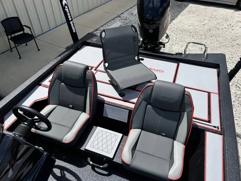 Slide: The Image of Xpress Hyper-Lift Bass Series H20 2025 - 10