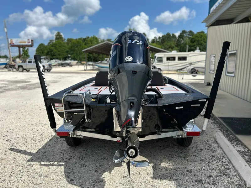 Slide: The Image of Xpress Hyper-Lift Bass Series H20 2025 - 5