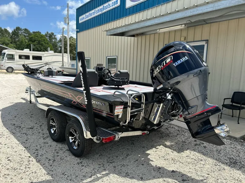 Slide: The Image of Xpress Hyper-Lift Bass Series H20 2025 - 6