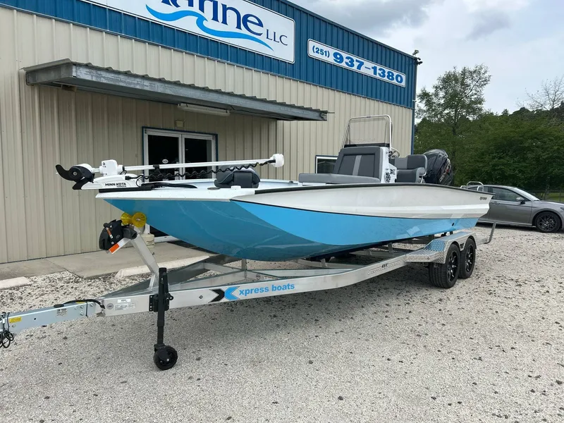 Slide: The Image of Xpress X23B Bay Lounge 2025 - 3