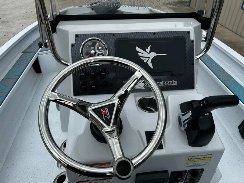 Slide: The Image of Xpress X23B Bay Lounge 2025 - 9